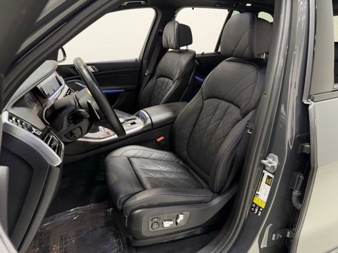 Used 2023 BMW X5 M50i w/ Executive Package image 7
