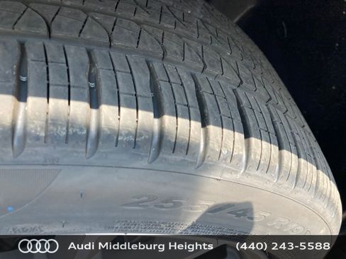 Used 2025 Audi Q3 2.0T Premium w/ Convenience Package image 18