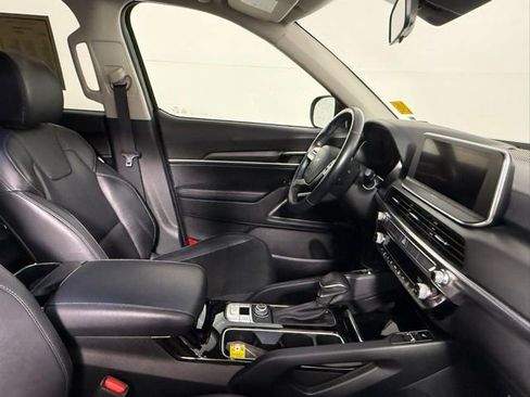 Used 2022 Kia Telluride S AWD/4WD image 48