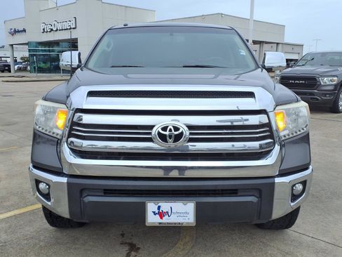 Used 2017 Toyota Tundra SR5 w/ SR5 Upgrade Package RWD image 2
