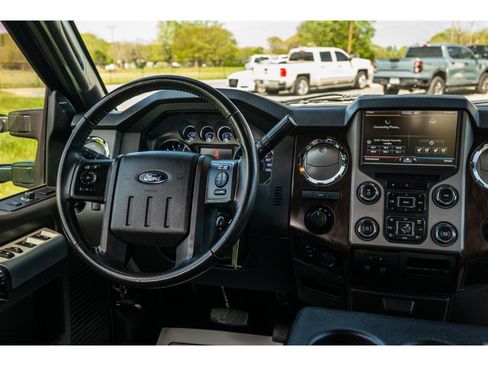 Used 2016 Ford F350 Lariat w/ Lariat Ultimate Package image 25