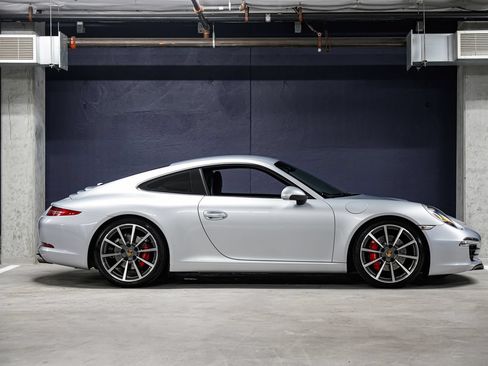 Used 2016 Porsche 911 Carrera S RWD image 2