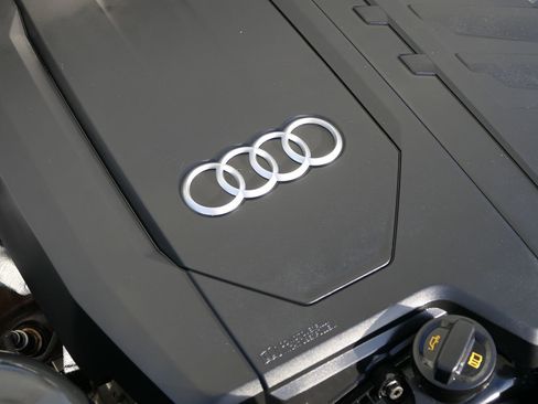 Used 2024 Audi Q5 2.0T Premium w/ Convenience Package image 35