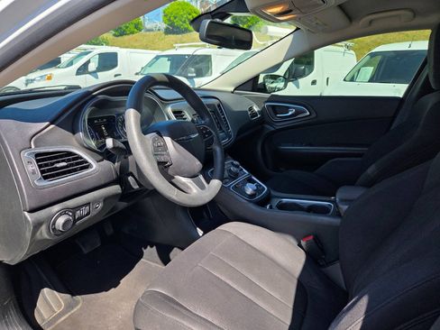 Used 2015 Chrysler 200 Limited FWD image 13