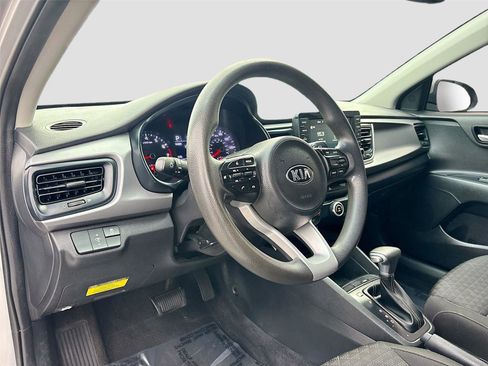 Used 2020 Kia Rio S image 9