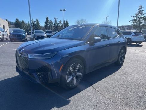 Used 2024 BMW iX xDrive50 w/ Sport Package image 3