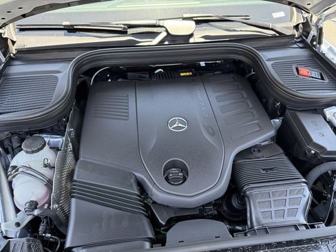 New 2025 Mercedes-Benz GLS 450 4MATIC image 15
