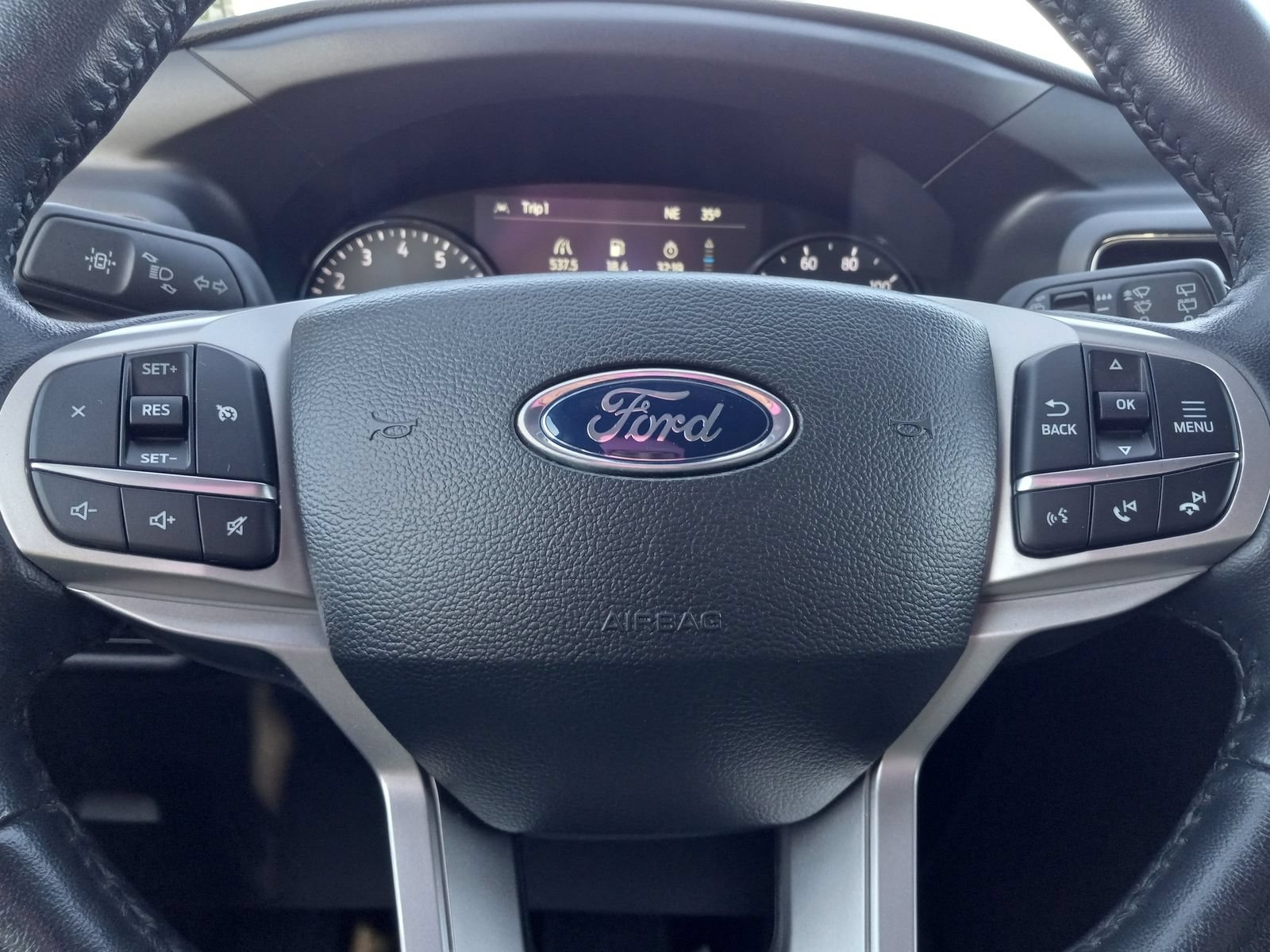 Used 2023 Ford Explorer XLT w/ Equipment Group 202A RWD image 21