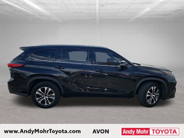 Used 2022 Toyota Highlander XLE FWD image 8