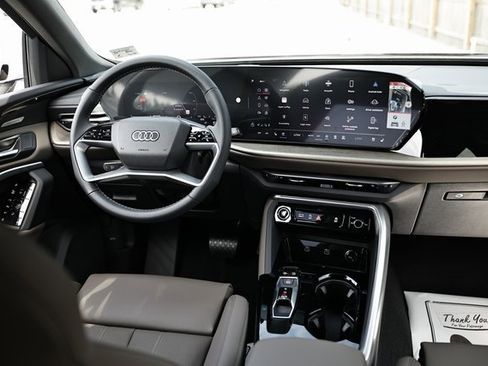 New 2025 Audi Q5 Premium Plus w/ Premium Plus image 32