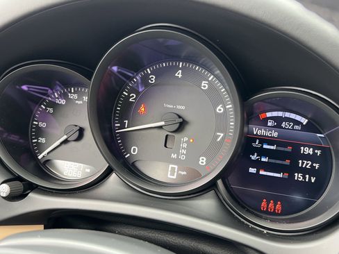 Certified 2025 Porsche Macan image 23