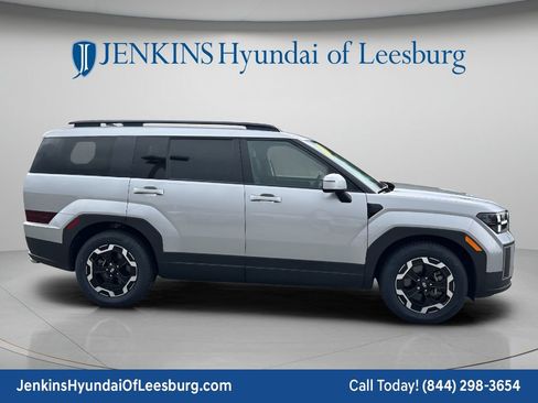 Certified 2025 Hyundai Santa Fe SEL FWD image 3