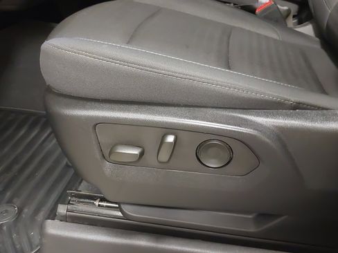 Used 2024 Chevrolet Silverado 2500 Custom w/ Custom Convenience Package AWD/4WD image 22