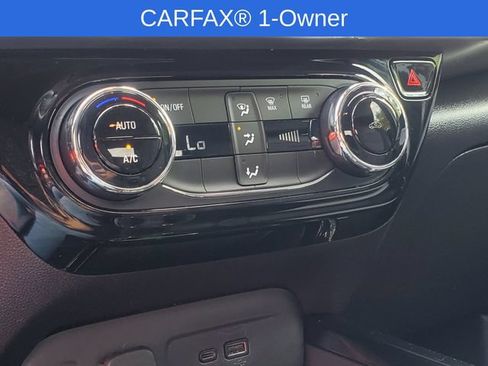 Used 2025 Chevrolet Trax LT FWD image 19