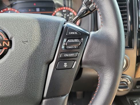 Used 2023 Nissan Titan PRO-4X w/ Pro-4x Convenience Package image 6