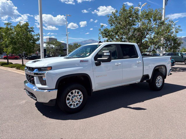 Used 2023 Chevrolet Silverado 2500 LT AWD/4WD image 3