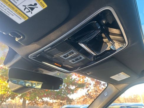 Used 2017 Land Rover Range Rover Sport HSE image 19