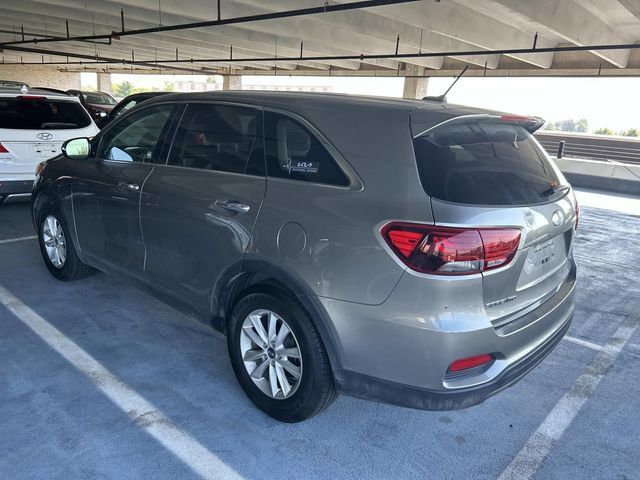 Used 2019 Kia Sorento L FWD image 2