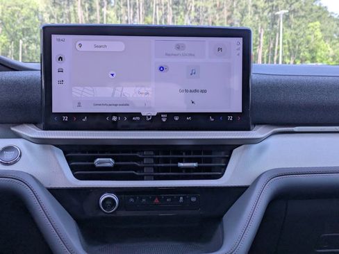 New 2026 Ford Explorer Active RWD image 20