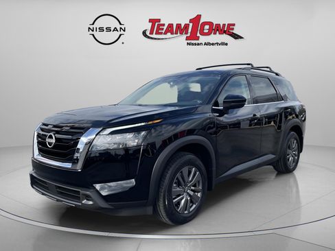 New 2025 Nissan Pathfinder SV image 4