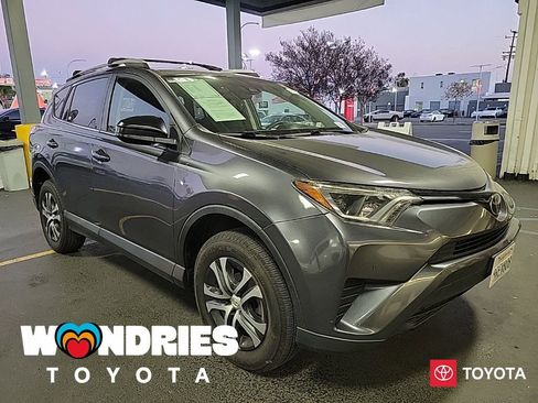 Used 2018 Toyota RAV4 LE w/ All Weather Liner Package image 1