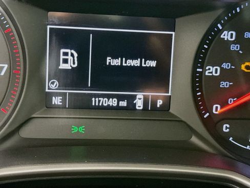 Used 2023 Chevrolet TrailBlazer LS w/ LPO, Blackout Package FWD image 12