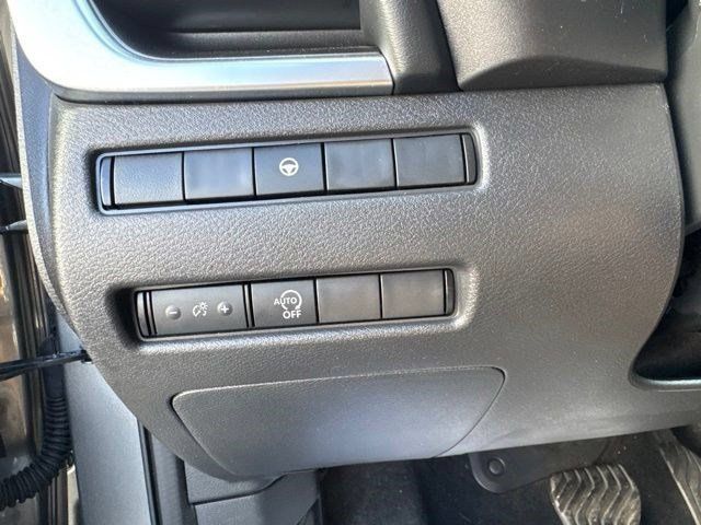 Used 2023 Nissan Rogue SV AWD/4WD image 14