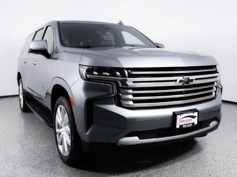 Used 2021 Chevrolet Suburban High Country AWD/4WD image 10