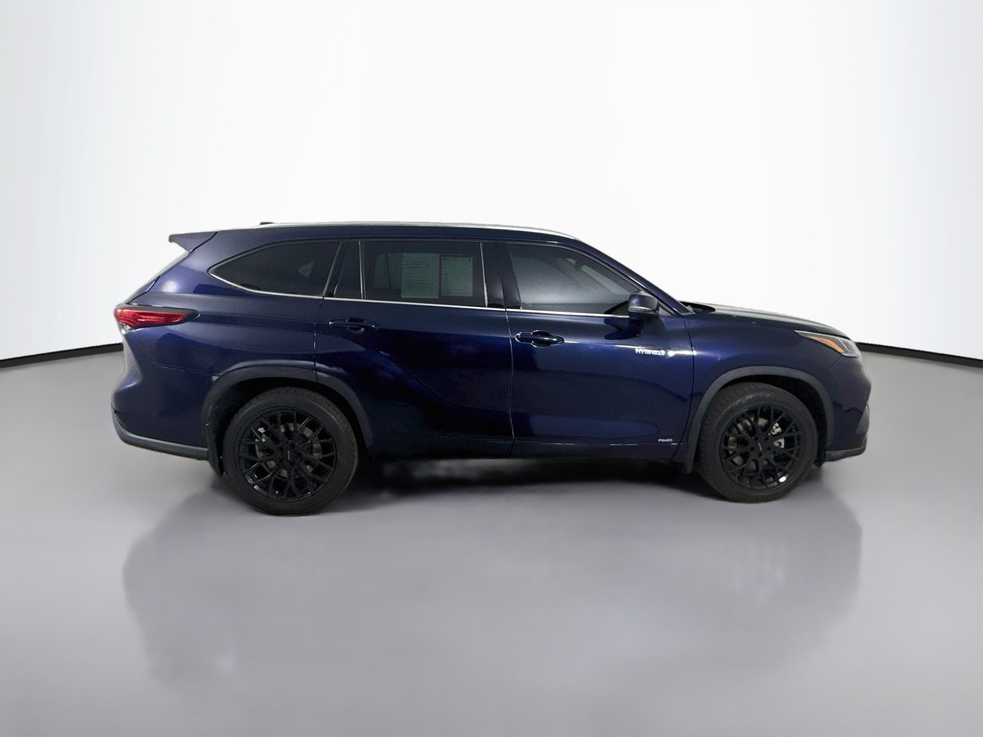 Certified 2021 Toyota Highlander Limited AWD/4WD image 9