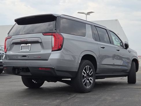 Used 2023 GMC Yukon XL AT4 AWD/4WD image 18