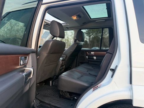 Used 2016 Land Rover LR4 HSE Silver Edition image 12