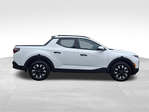 Used 2025 Hyundai Santa Cruz SEL FWD image 9