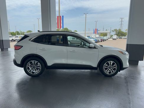 Certified 2022 Ford Escape SEL w/ Technology Package FWD image 5