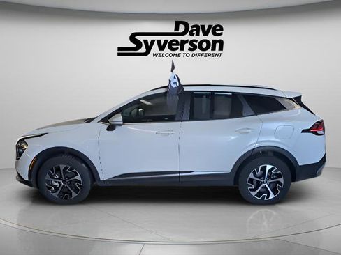 Used 2023 Kia Sportage EX w/ EX Premium Package image 2