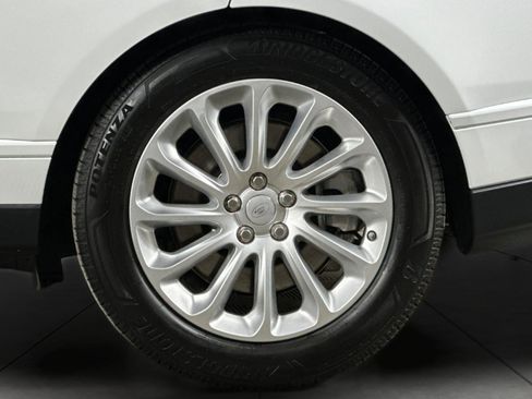 Used 2019 Land Rover Range Rover HSE AWD/4WD image 25