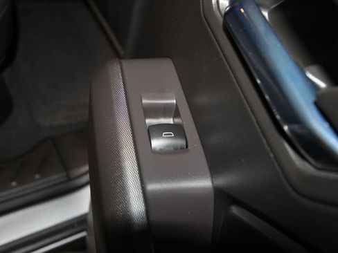 Used 2023 GMC Canyon Elevation w/ Elevation Premium Package RWD image 23