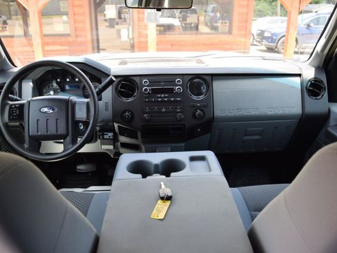 Used 2011 Ford F250 XL w/ PWR Equipment Group RWD image 11