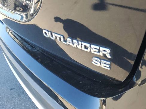 Used 2016 Mitsubishi Outlander FWD image 8