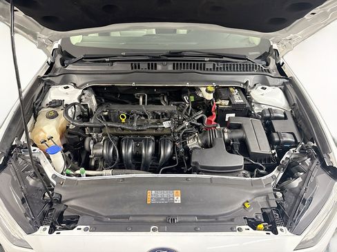 Used 2018 Ford Fusion S image 39