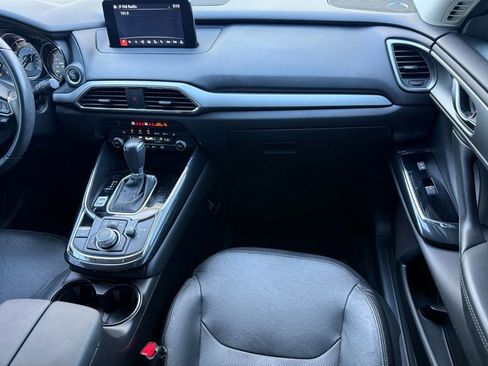 Used 2019 MAZDA CX-9 Touring w/ Touring Premium Package image 12