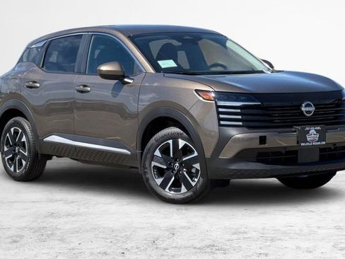 New 2025 Nissan Kicks SV image 2