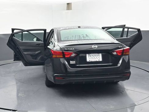Used 2024 Nissan Altima 2.5 SV FWD image 48