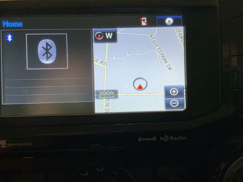 Used 2019 Toyota 4Runner TRD Off-Road AWD/4WD image 11