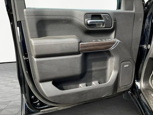 Used 2020 Chevrolet Silverado 1500 RST image 24