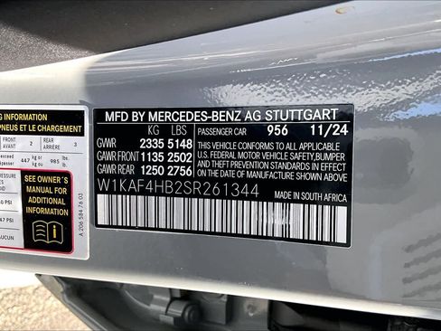 Used 2025 Mercedes-Benz C 300 4MATIC Sedan image 33