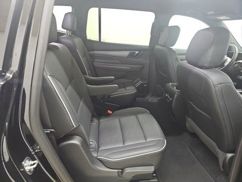 Used 2025 Buick Enclave Sport Touring image 20