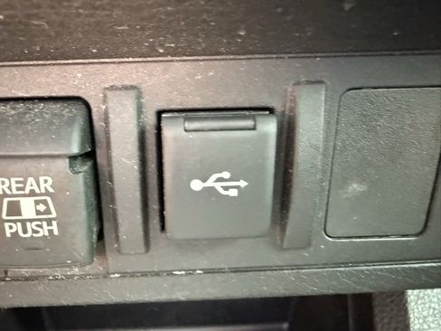 Used 2023 Toyota Tacoma SR image 27