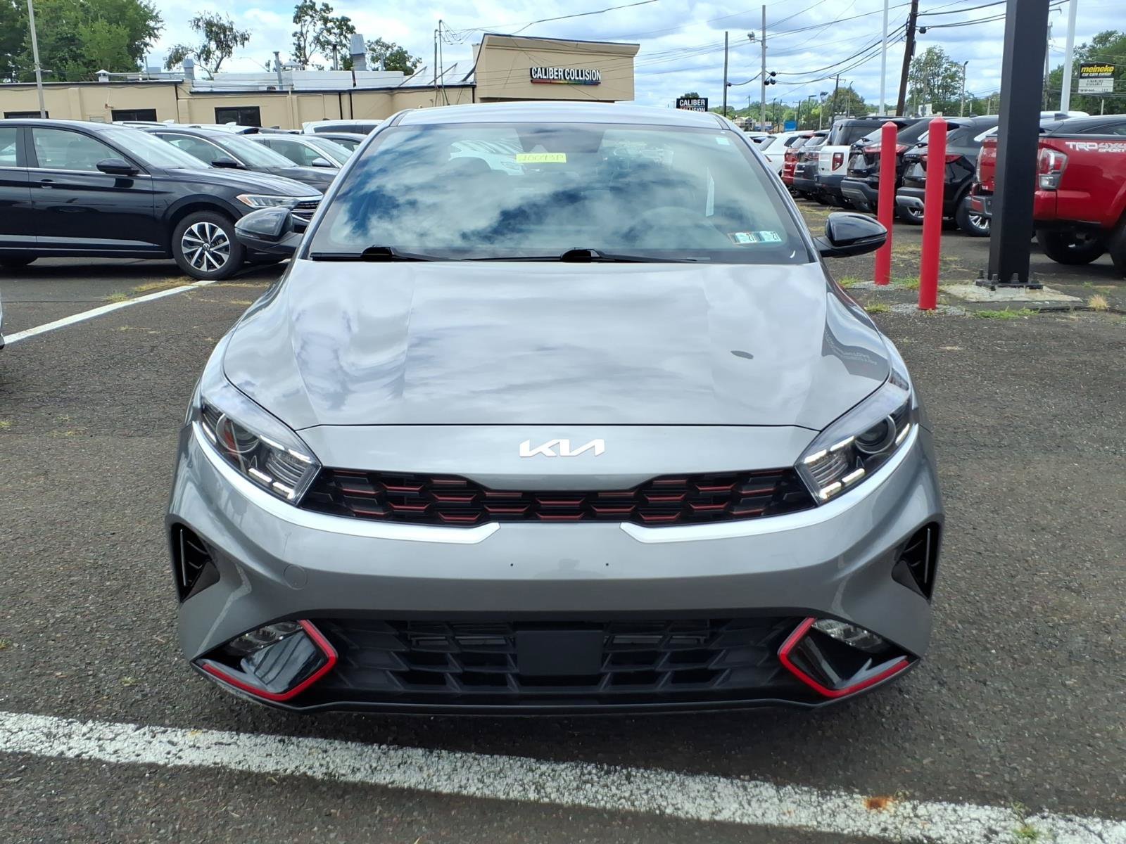 Used 2023 Kia Forte GT-Line w/ GT-Line Technology Package FWD image 9