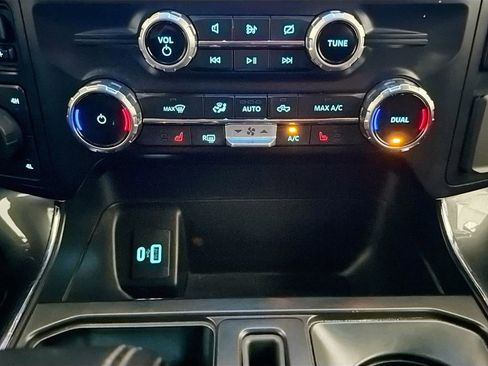 Used 2022 Ford F150 XLT w/ Equipment Group 302A High image 17