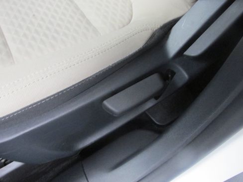 Used 2022 Ford Escape SE w/ Cold Weather Package AWD/4WD image 27
